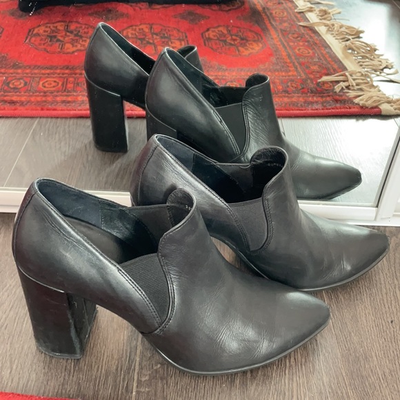 Beautiful Ecco heels - Picture 2 of 8